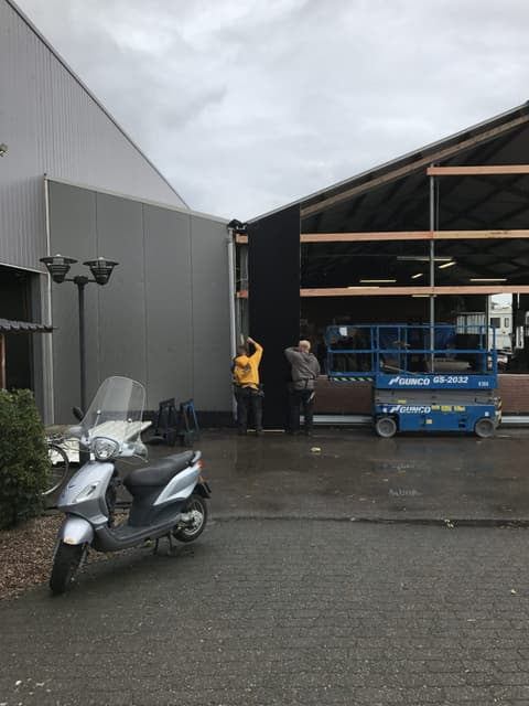 Fase 11 van de renovatie van Van Vliet Caravans in Wateringen