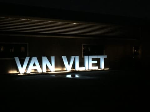 Fase 22 van de renovatie van Van Vliet Caravans in Wateringen