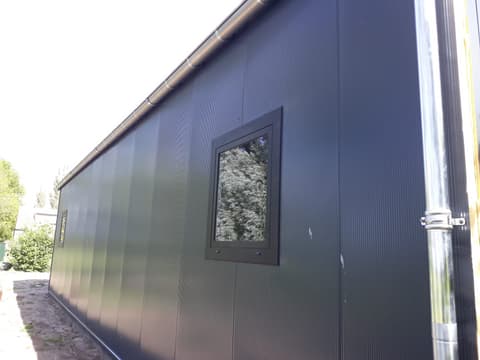Fase 1 van de nieuwbouw van de schuur in Maasland