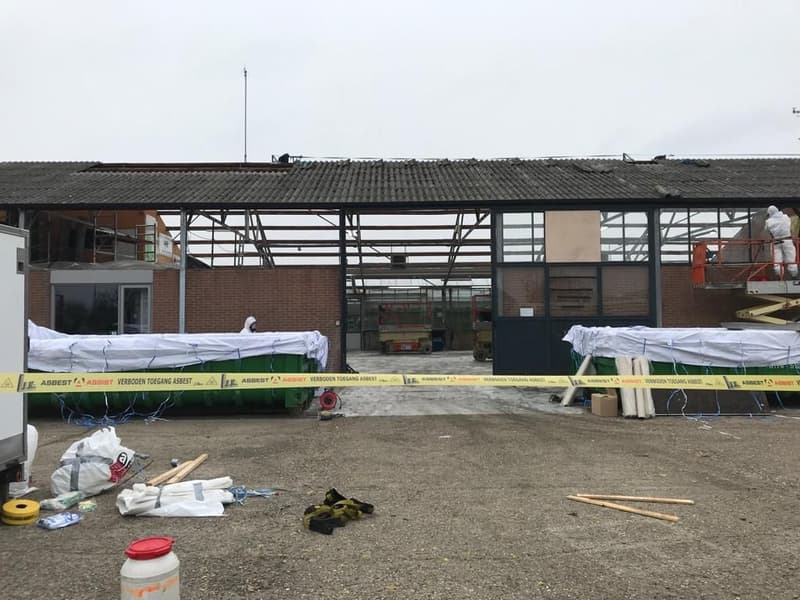 Voor de asbestsanering: Passie Plant in Nieuwerkerk aan den IJssel