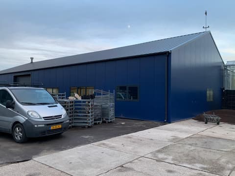 Fase 1 van de renovatie van het bedrijfspand in Aarlanderveen