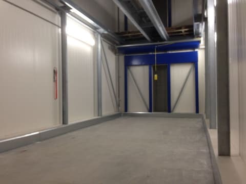 Fase 6 van de montage van de koelcel in Maasdijk