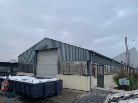 Voor de renovatie: het bedrijfspand in Boskoop