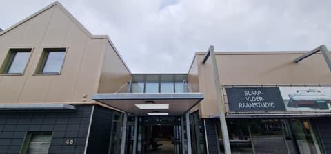 Fase 21 van de renovatie van bedrijfspand van der Linde Interieur in Bleiswijk
