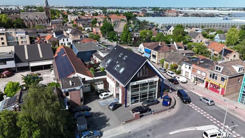 Luchtfoto van het bedrijfspand van Franco Auto