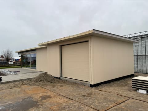 Fase 11 van de nieuwbouw van de schuur in Poeldijk