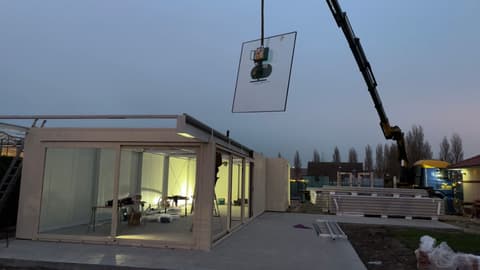 Fase 8 van de nieuwbouw van de schuur in Poeldijk