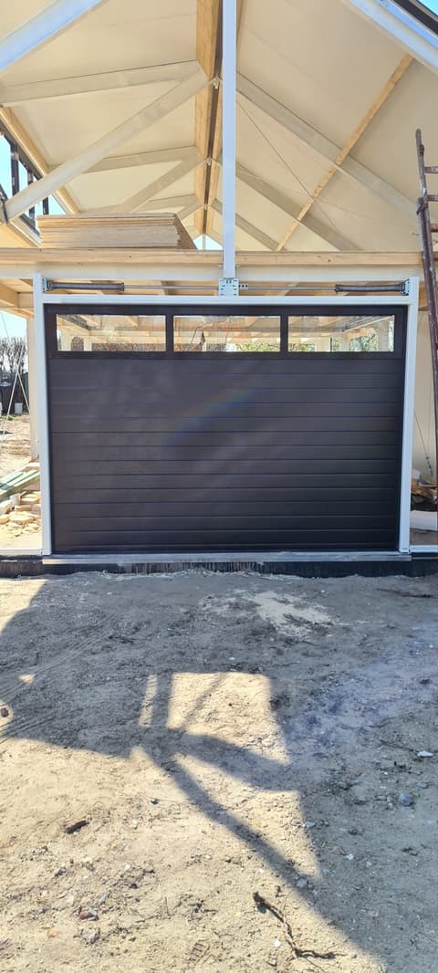Fase 12 van de nieuwbouw van de schuur in Maasland