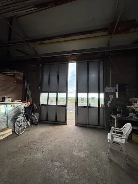 Fase 5 van de renovatie van bedrijfspand Gerberakwekerij Bakkeren in Zevenhuizen