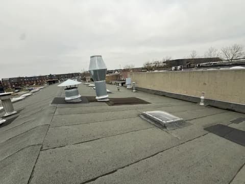 Fase 7 van de dakrenovatie van bedrijfspand Autoselect
