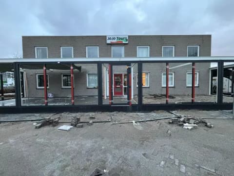 Fase 7 van de aanbouw van bedrijfspand Jojotours in Maasdijk
