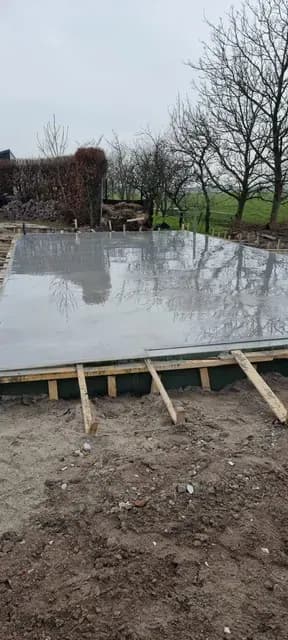 Fase 5 van de nieuwbouw van de schuur in Maasland