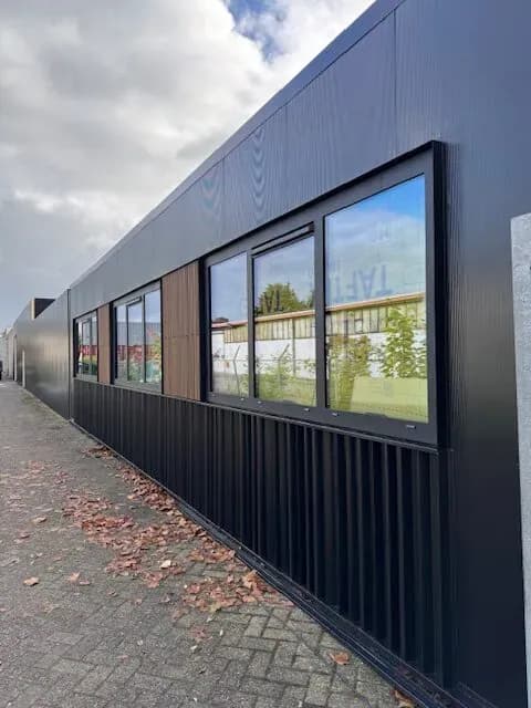 Fase 10 van de renovatie van bedrijfspand Tegelfloor in Breda