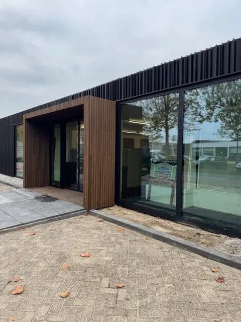 Fase 11 van de renovatie van bedrijfspand Tegelfloor in Breda