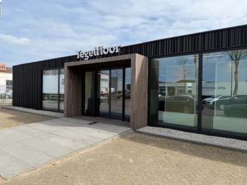 Na de renovatie: bedrijfspand Tegelfloor in Breda
