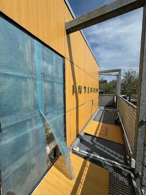 Fase 1 van de renovatie van bedrijfspand van der Linde Interieur in Bleiswijk